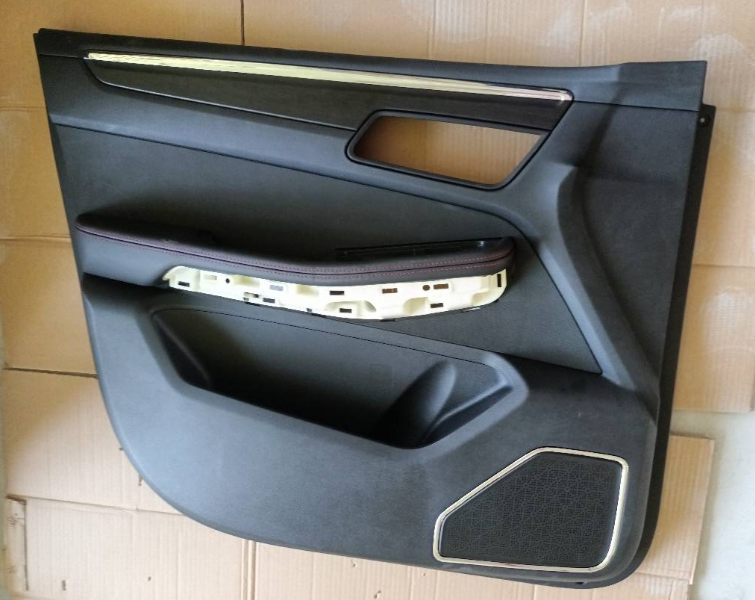 6102100-DA010-A100000>Interior panel assembly of left front door