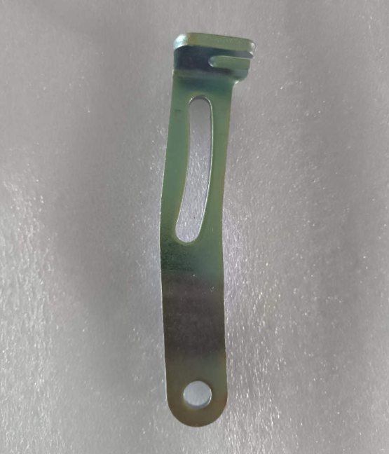 1000021-D1500-A000100>Generator bracket