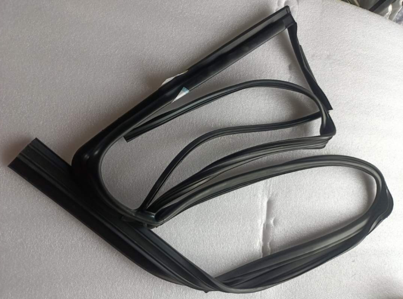 6203022-C0010-A10000>Right rear door guide groove sealing strip