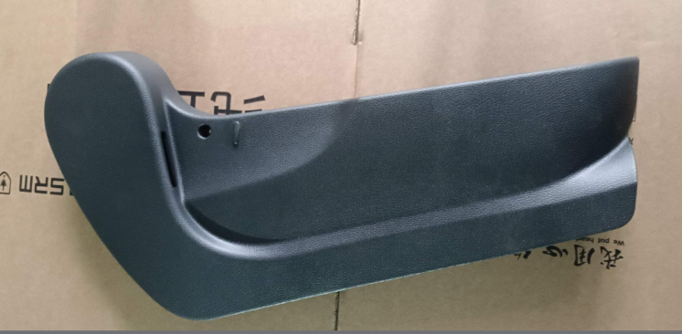 6900102-C0030-A000000>Right front seat trim panel (black)