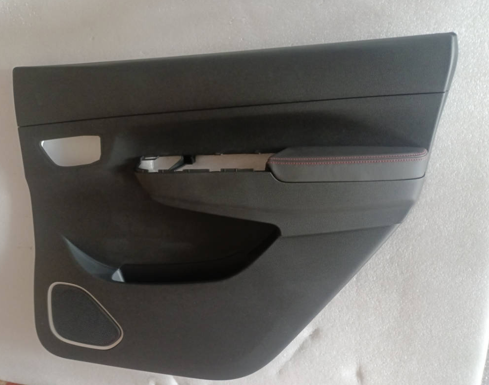 6202200-C0070-AA00000>Right rear door interior panel assembly (leather+black+decorative parts sprayed with silver)