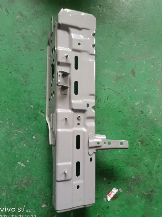 8400400-D0010-A2000000>Right column assembly of water tank